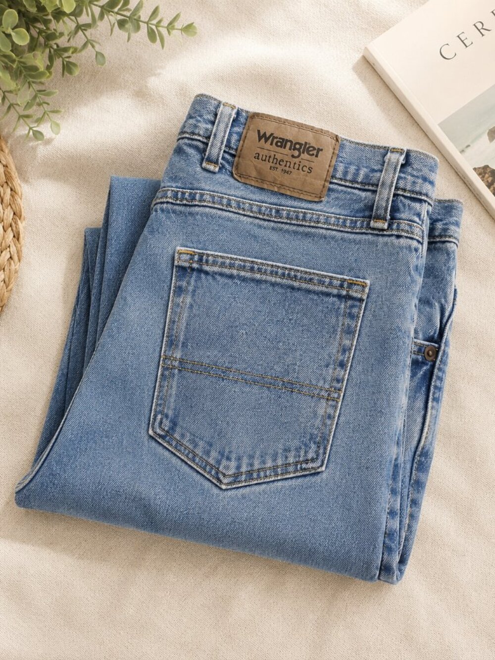 Wrangler Authentics Jeans Mens 34x30 Blue Denim Straight Leg 5 Pocket